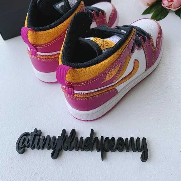 Jordan 1 Mid Familia DOD NWT - Picture 10 of 11